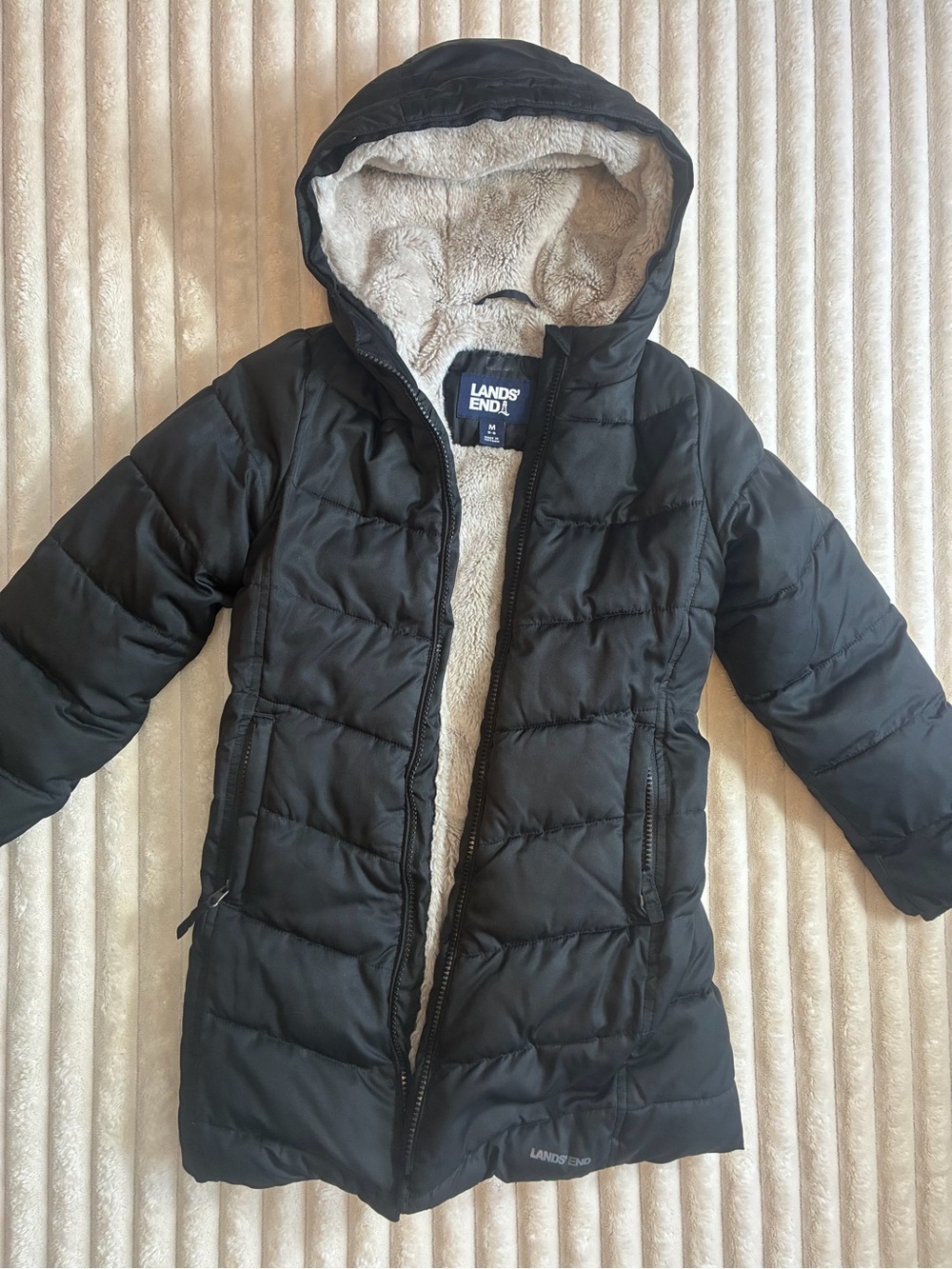 Lands’ End Girls Hooded Puffer Coat in Black & Cream, Size M (5–6)